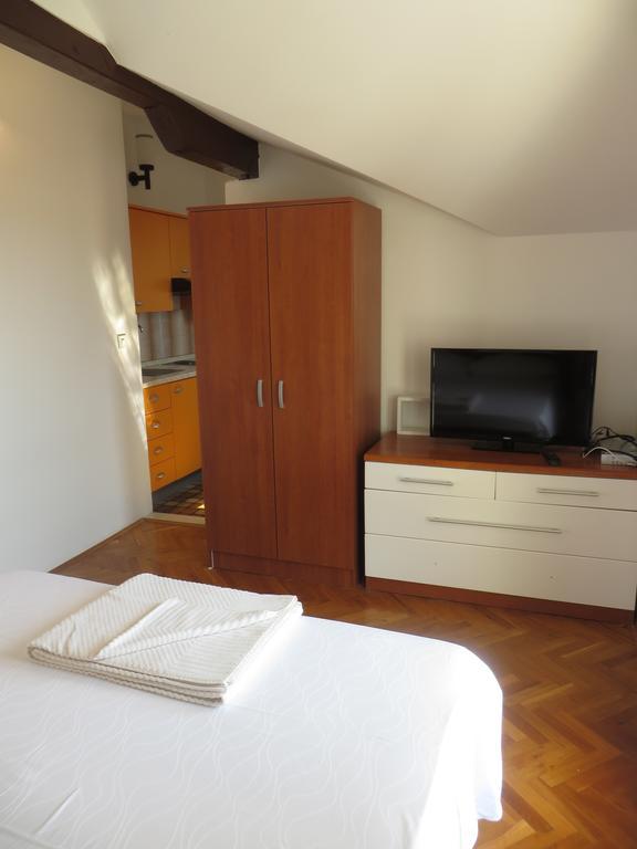 Apartments Tonka Pakoštane Zimmer foto